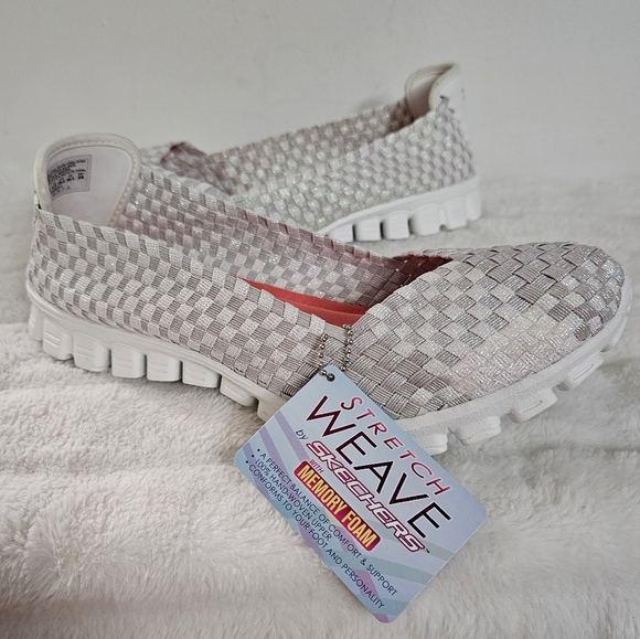 Skechers Stretch Weave Comfort Memory Foam Pearl Metallic Pattern Ballet Sneaker - Picture 13 of 15